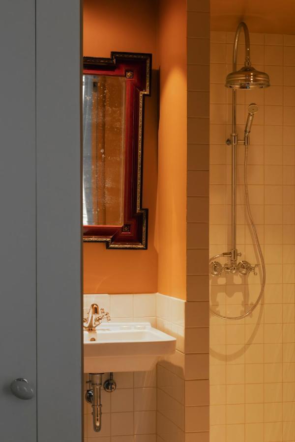 Pied A Terre Saint Honore Paris Bagian luar foto