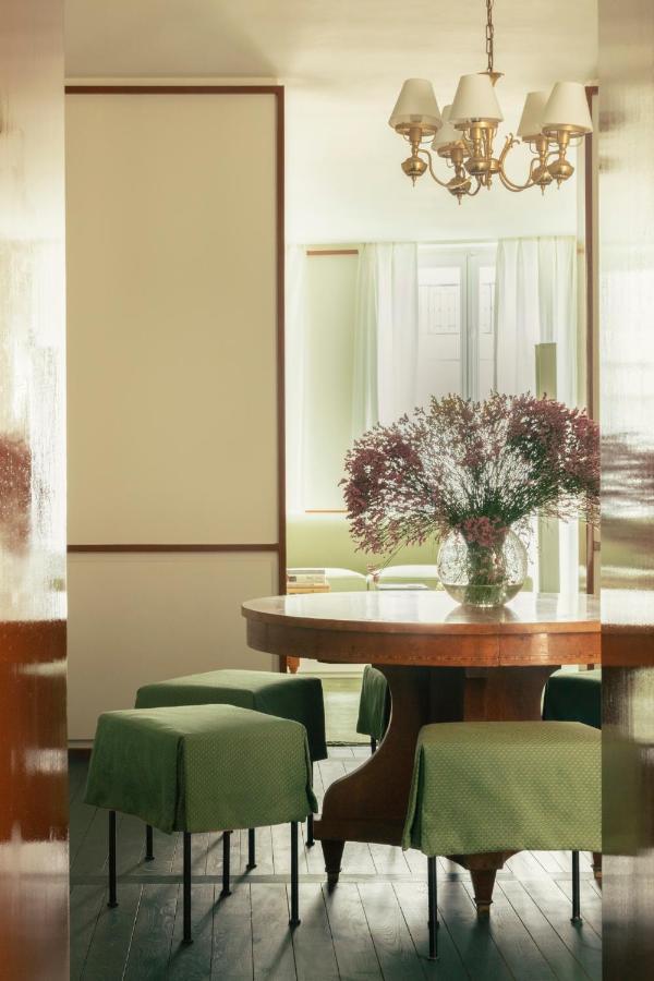 Pied A Terre Saint Honore Paris Bagian luar foto